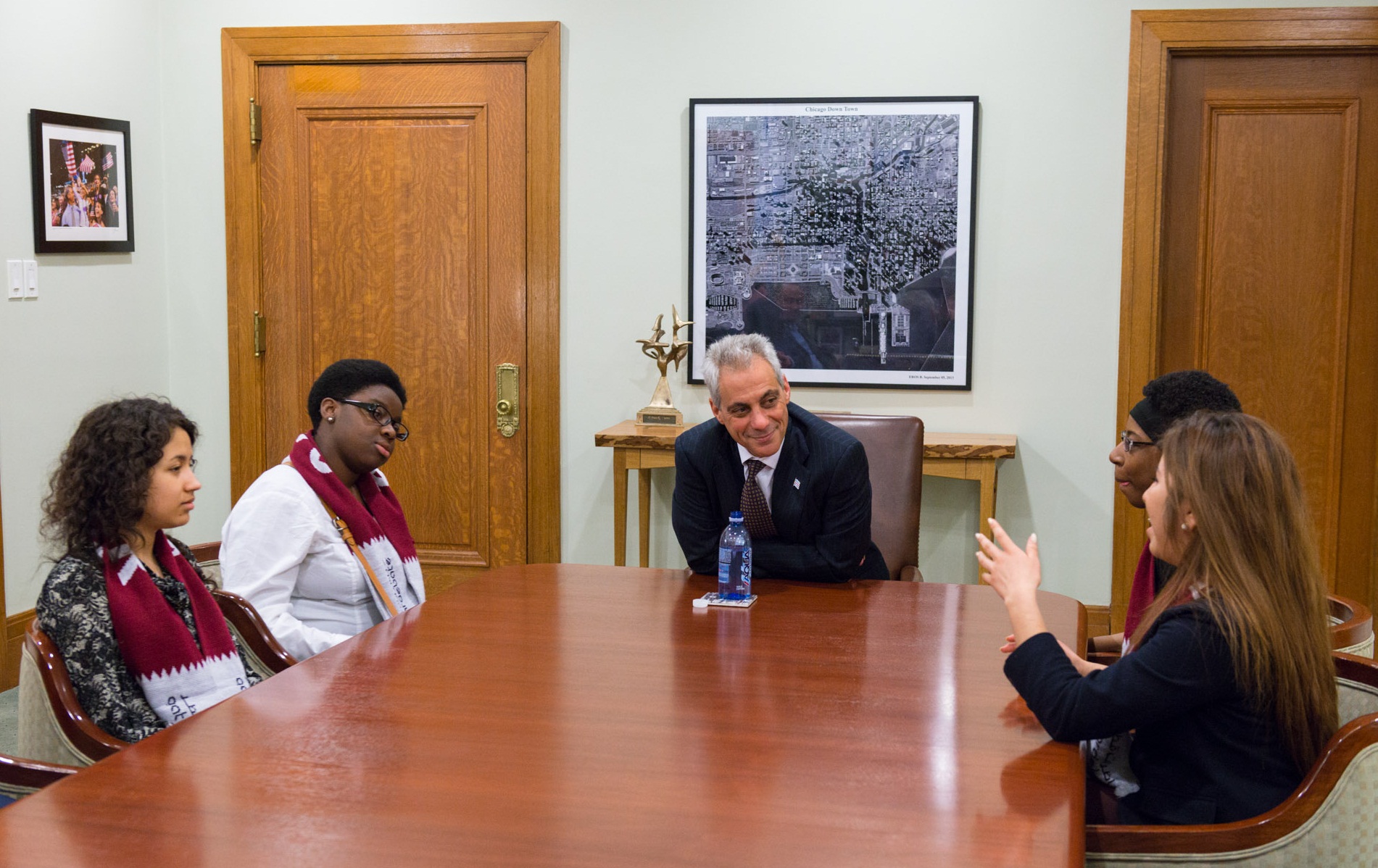 Mayor Emanuel meets and congratulates students from Lindblom Math and Science Academy on their recent participation in the Qatar Debate World Championship